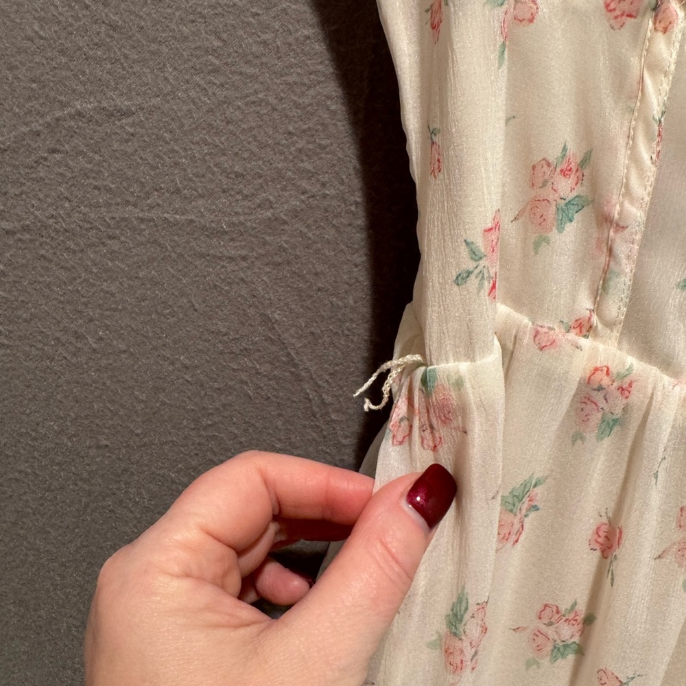 Storia Cream and Pink Floral Maxi Dress - Picture 6 of 9